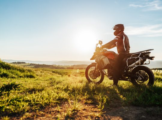 ツーリングする人